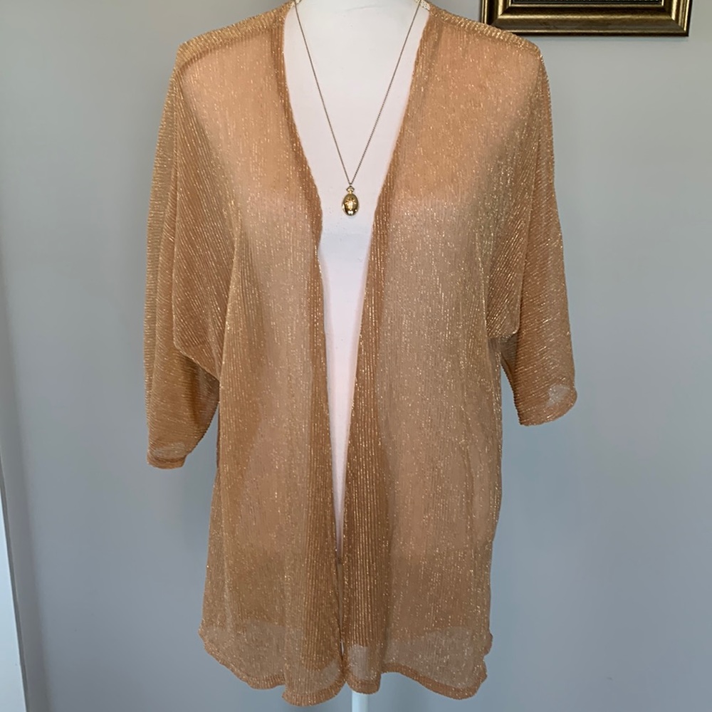LulaRoe kimono/coverup short sleeves, Rose Gold color Size Medium